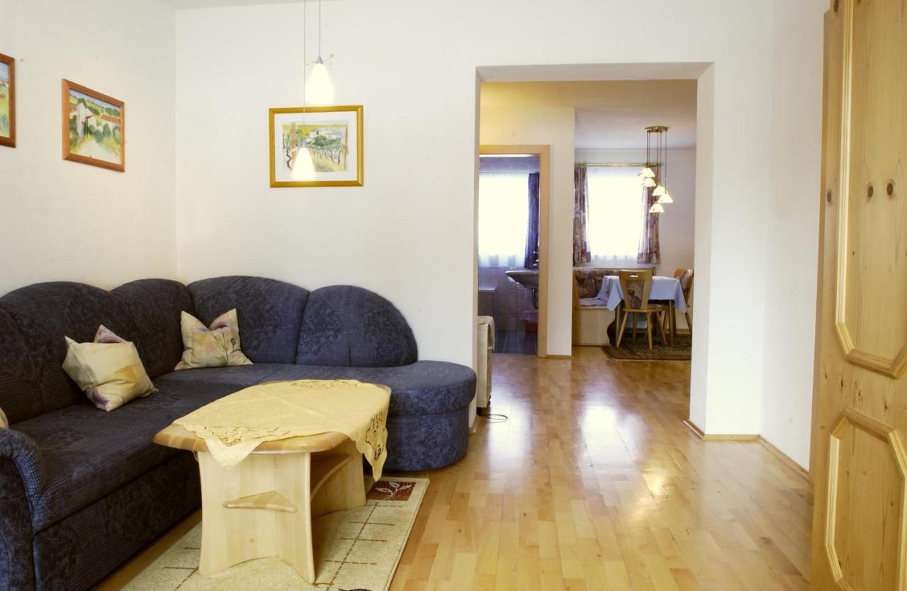 Landhaus Am Golfplatz Seefeld in Tirol Room photo